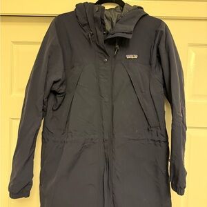Women’s Skyforest Patagonia Parka Size Medium Navy Blue Hooded Jacket